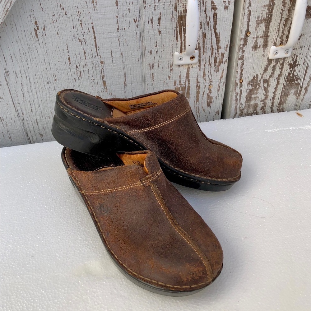 Born leather mules/clogs
